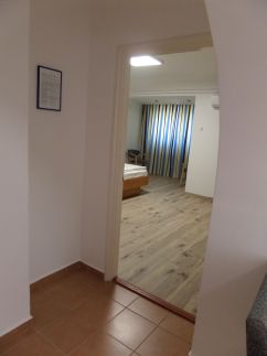 Silent Apartmanház28