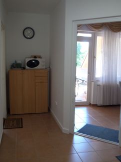 Silent Apartmanház44