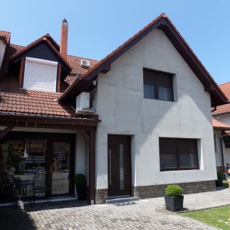 Silent Apartmanház58