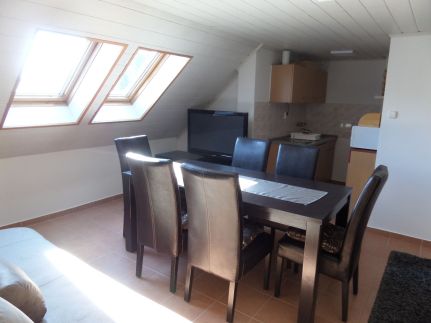 Silent Apartmanház73