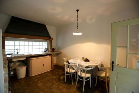 Falusi Vendégház 735