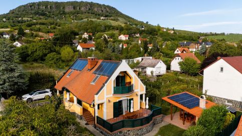 Bed & Badacsony Apartman64