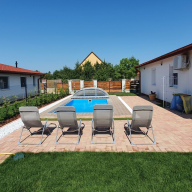 Ledahouse70 Apartman