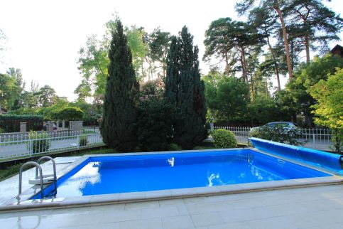 Annie Apartman9