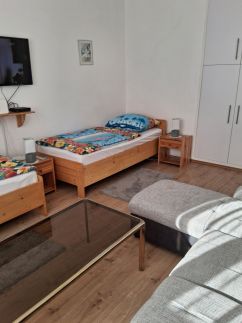 Éva Apartman13