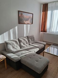 Éva Apartman15