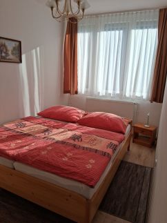 Éva Apartman17