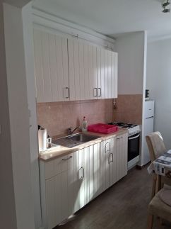 Éva Apartman21