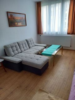 Éva Apartman1