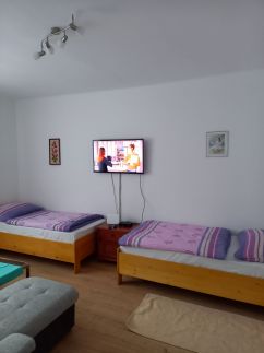 Éva Apartman4