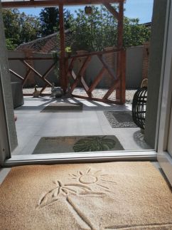 Kőkert Pihenőház76