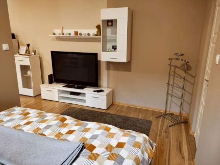 FAND Center Apartman13