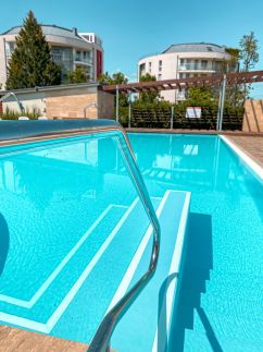 Admiral Sky Deluxe Apartman14