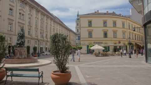 Budapest White Boat Apartments13