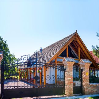 Tenkes Csárda Vendégháza