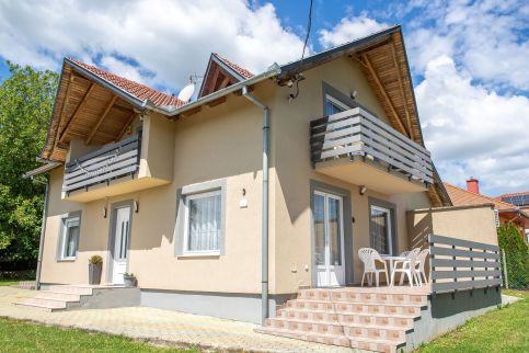Silence Apartmanház14