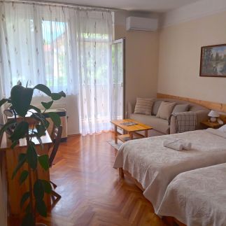 Gyöngy Apartman19