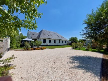 Földi Paradicsom Apartman