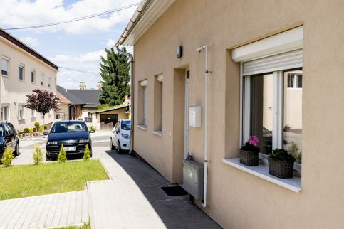 Zsendülő Apartman33