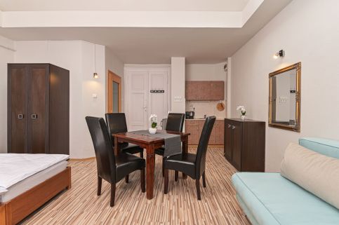 Világóra Apartman6