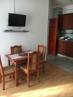 Luna Home Apartman10