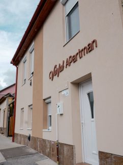 Várfal Apartman9