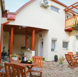 Várfal Apartman16