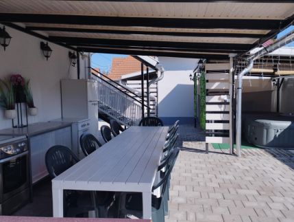 Viola Apartmanház41