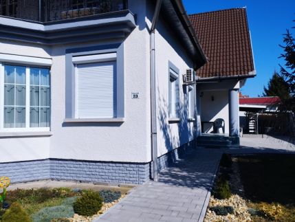 Viola Apartmanház42