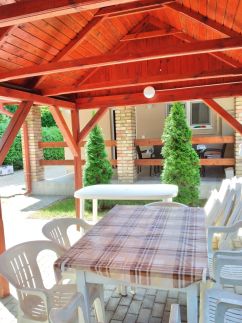 Bátor Apartman11