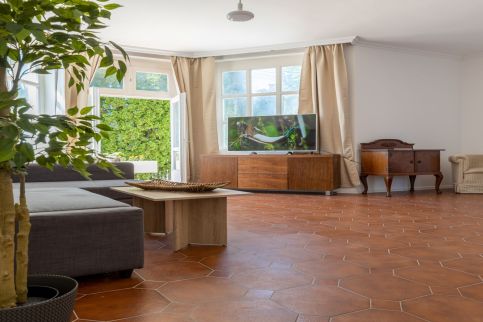 Compass Apartmanok I.12