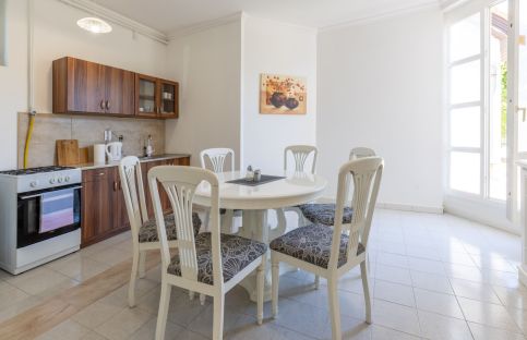 Compass Apartmanok I.18