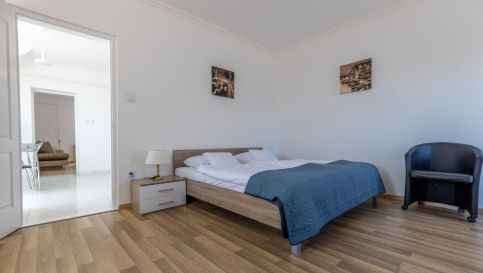 Compass Apartmanok I.22