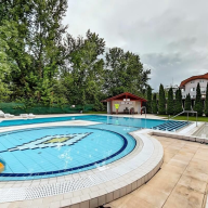 Eszti Wellness Apartman