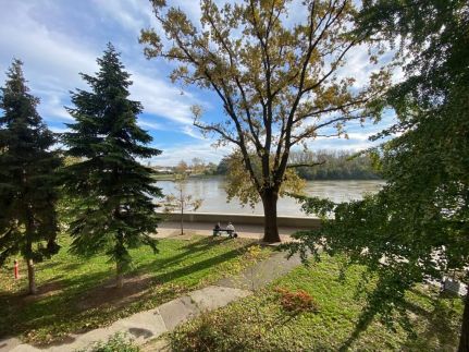 Romantic Riverview Bestern Apartman28