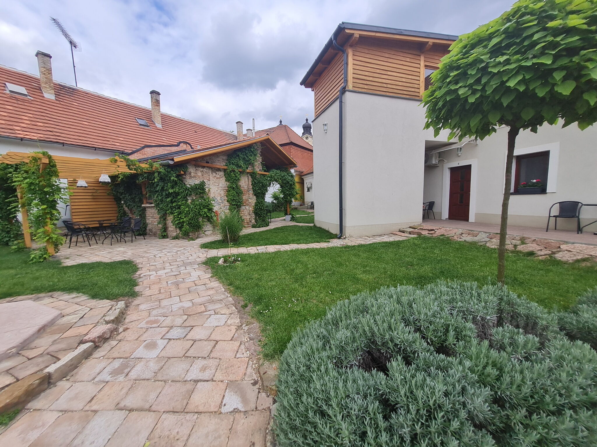 Kossuth Apartmanház – Tata fotó 7