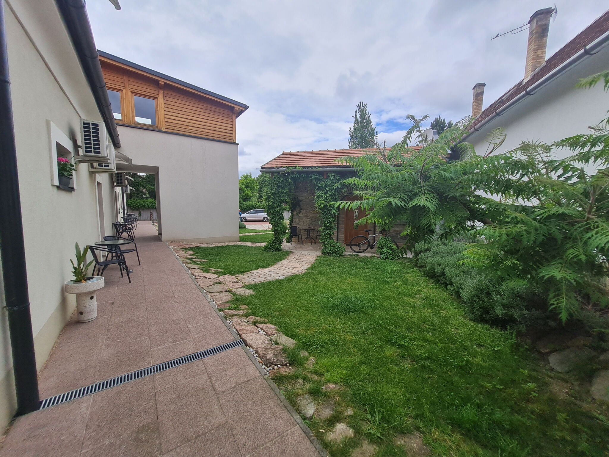 Kossuth Apartmanház – Tata fotó 1