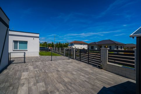 Roni Apartmanok32