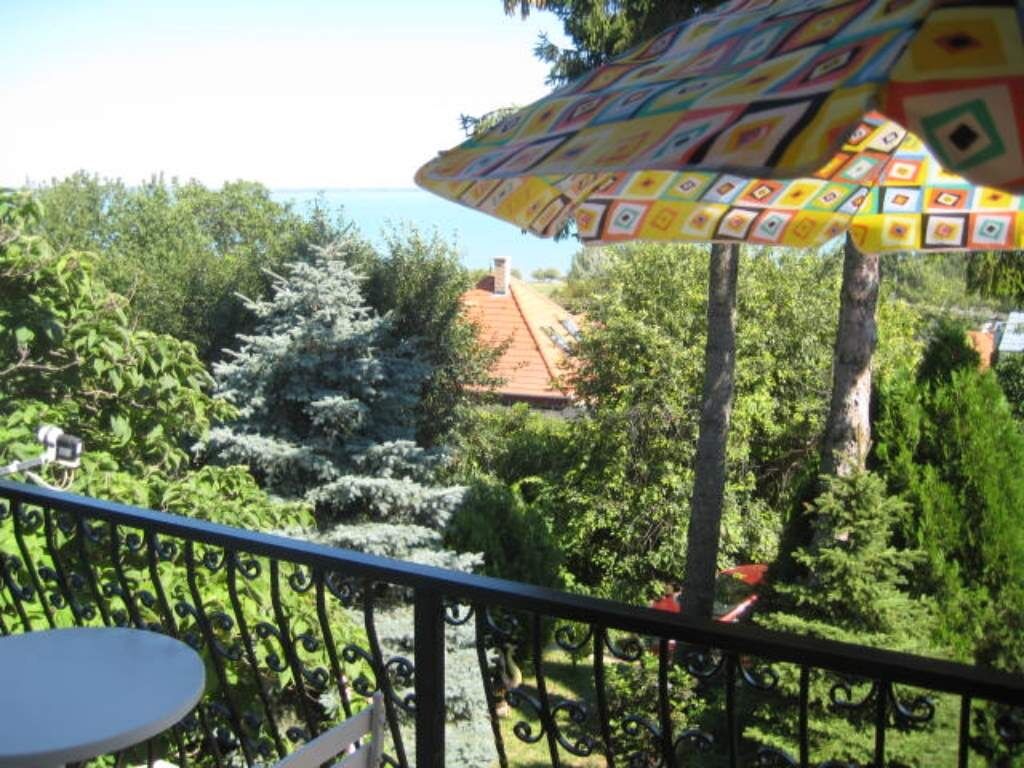 Nosztalgia Apartman – Balatonalmádi fotó 8