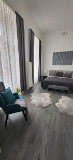 Downtown's Diamond Apartman12