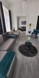 Downtown's Diamond Apartman1