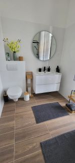 Downtown's Diamond Apartman4