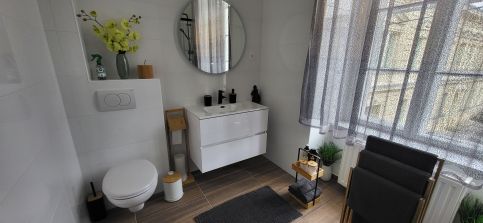 Downtown's Diamond Apartman5