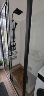 Downtown's Diamond Apartman6