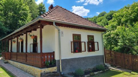 Hutai Meseház36