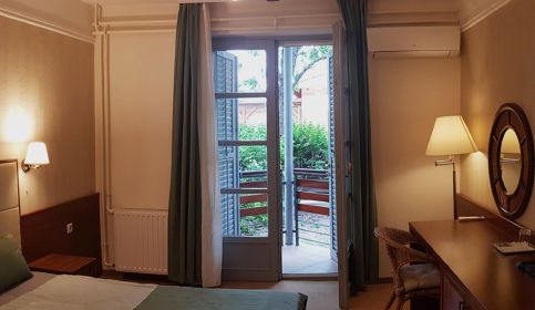 Sir Francis Drake Kabin Club Regatta Panzió6