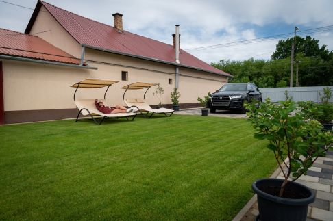Napsugár and Virág Apartman ****