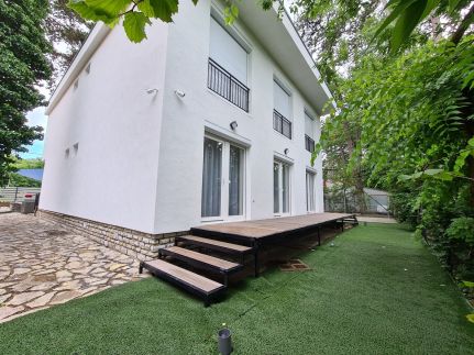 Öt Fenyő Apartmanház4
