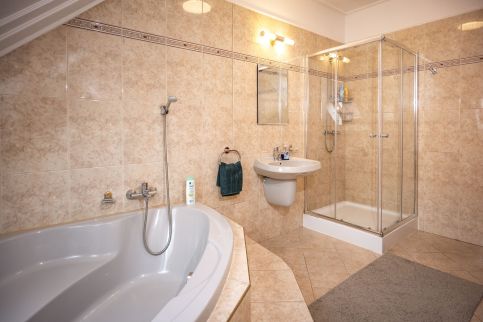 Lelle Centrál Apartman11