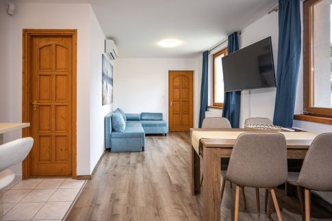 Lelle Centrál Apartman